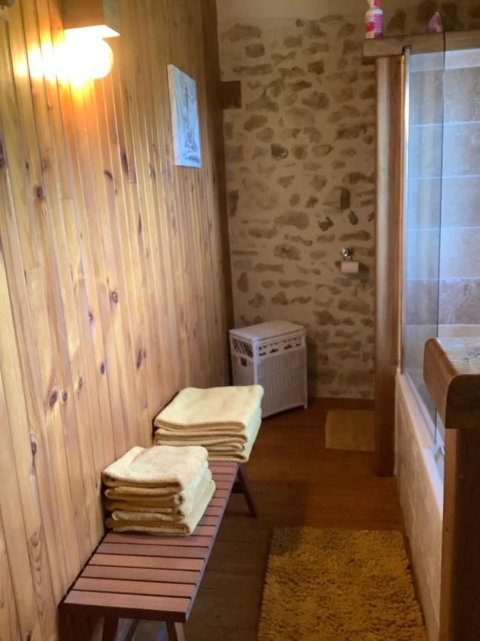 Gîte vallée magique Panissaud Le Grand-Madieu Eksteriør billede